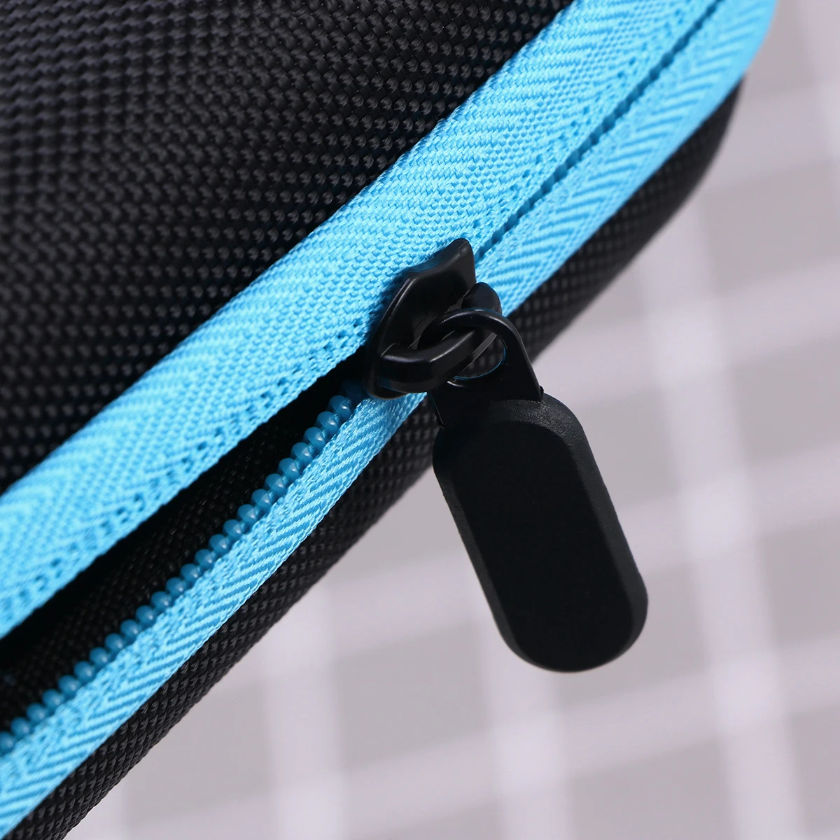 

Lipstick Storage Bag Large Capacity Shockproof Essential Oil Perfume Bottle Organizer Portable Travel Makeup Case Blue