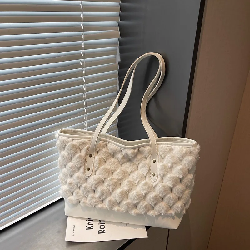 inverno-cor-solida-retalhos-sacos-de-ombro-de-pelucia-para-mulheres-versatil-senhoras-peludo-balde-saco-grande-capacidade-bolsas-femininas-tote