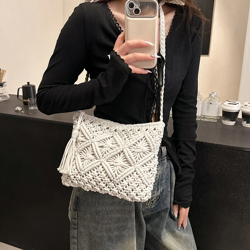 Mode Woven Aushöhlen Schulter Taschen Stroh Sommer Umhängetasche Strand Reise Handtasche Weiblichen Beutel Frauen Messenger Taschen 2024 – Detail 4