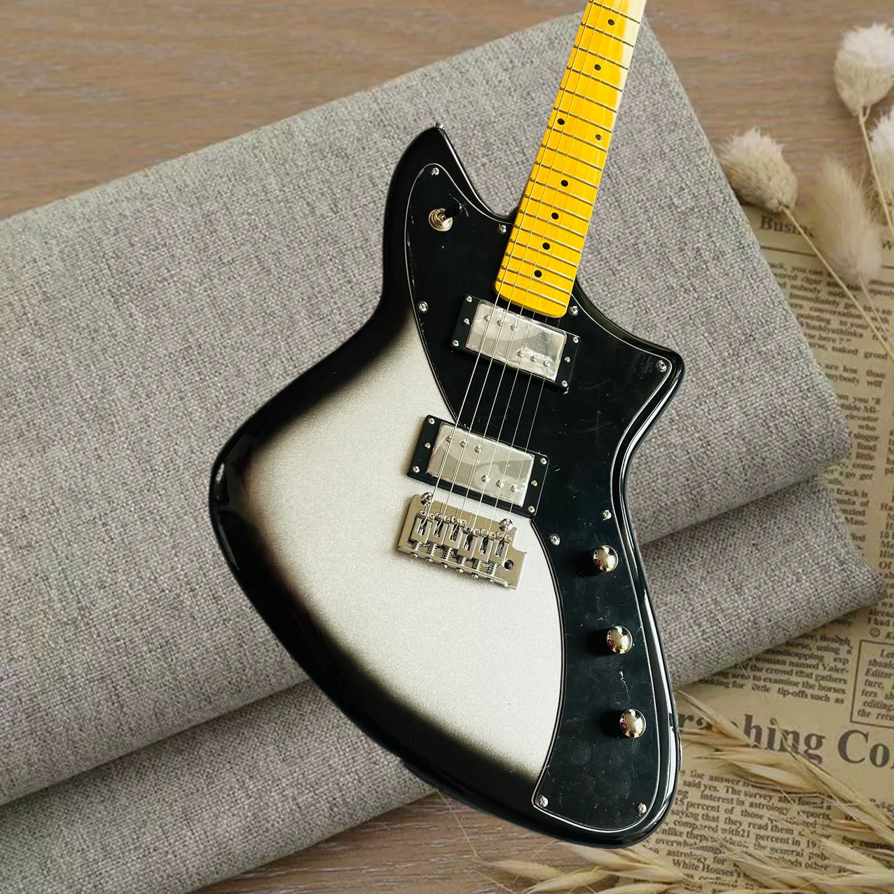 Electric guitar, customizable, made of maple and peach blossom wood, shaped silver powder, in stock, fast and free shipping