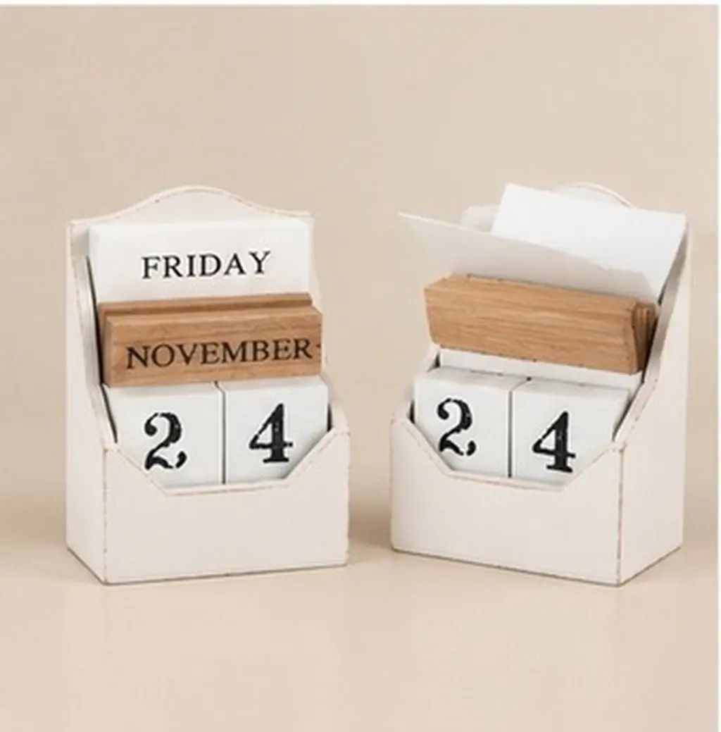 Solid Wood Perpetual Desk Calendar Vintage Manual Date Display Retro Desktop Ornament Educational Time Learning Tool