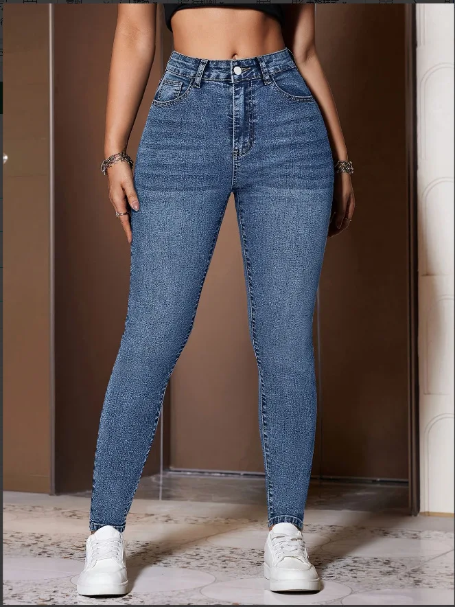 

2025 Ретро стираные однотонные облегающие эластичные универсальные повседневные модные женские джинсы
