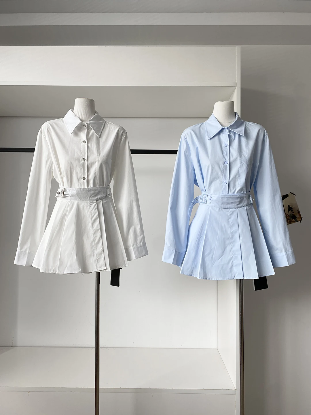 

Spring 2026 Women's Elegant Fashionable Simple Color Long Sleeve High Waist Slimming Pleated Apron Shirt Two-Piece Set