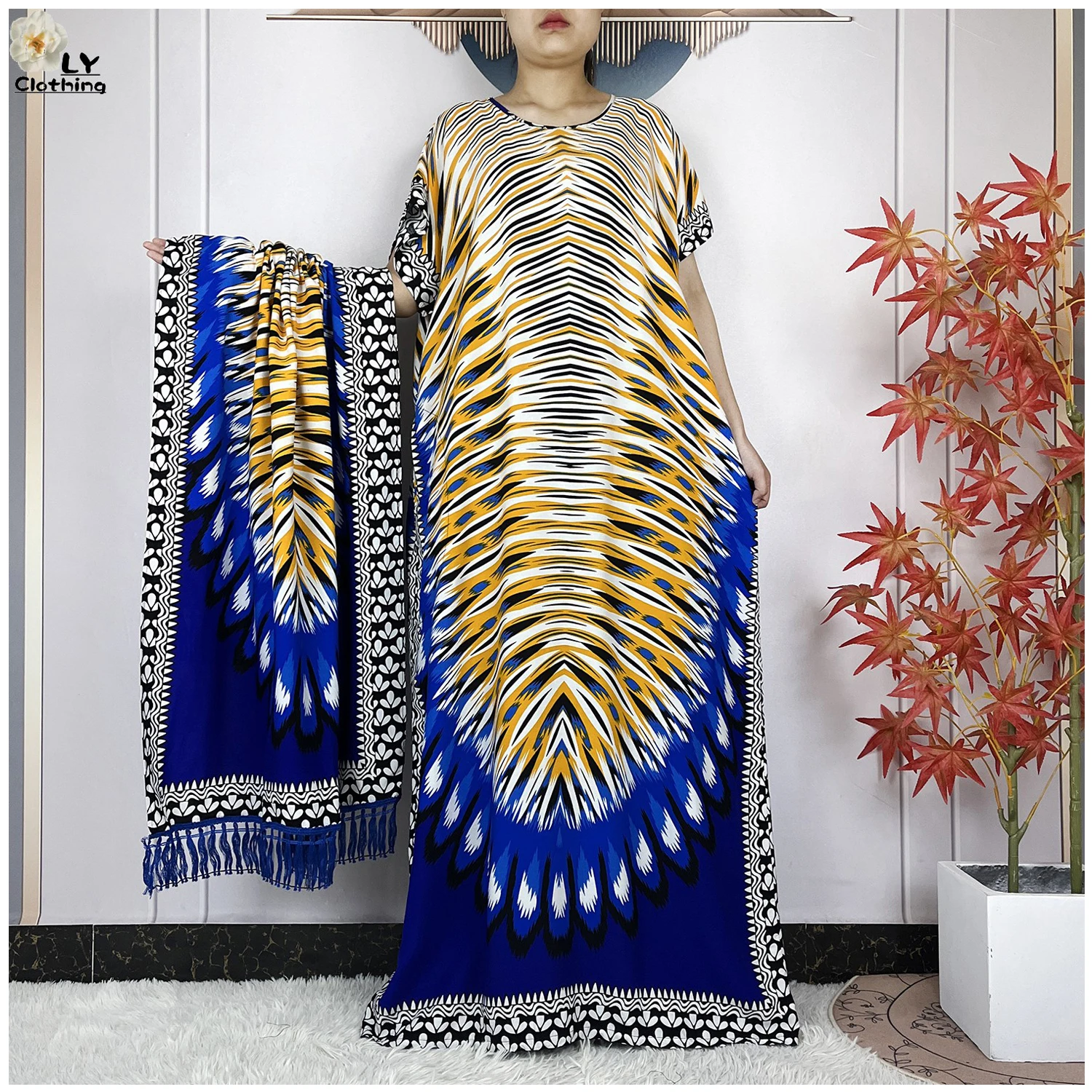 2024 New Abaya Summer Women Short Sleeves Clothing Diamonds Design Cotton African Women Dashiki Islamic Clothing With Big Scarf