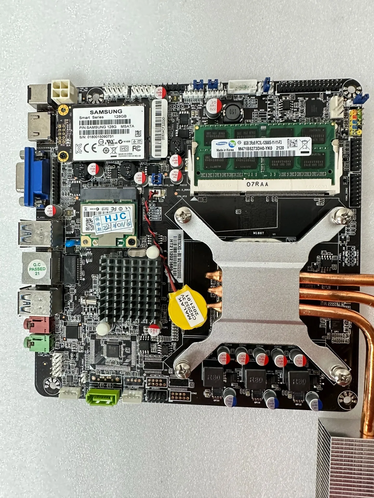 Famosa marca-hm87SCKS-B0 placa base todo en uno i3 400MCPU (prueba y envío)