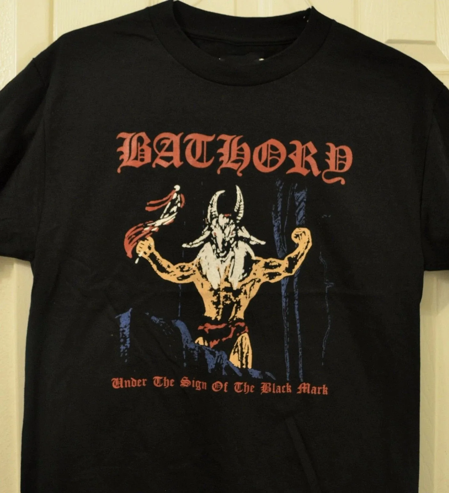 Bathory sob o sinal da marca negra camiseta impressão algodão manga curta retro metal banda topos marca camiseta oversize