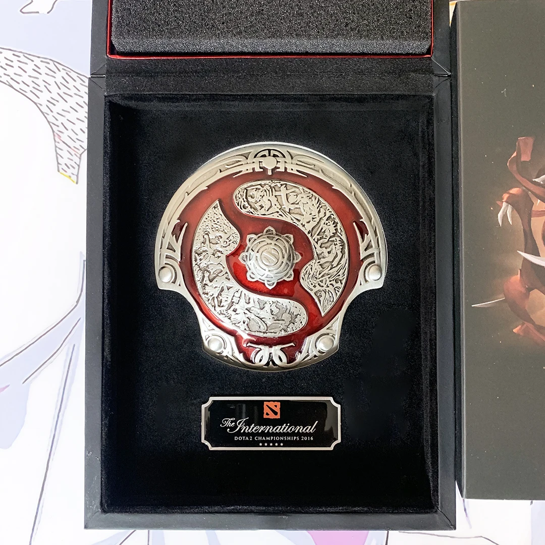 DOTA 2 Action Figure Game Keychain Immortal Champion Shield Roshan