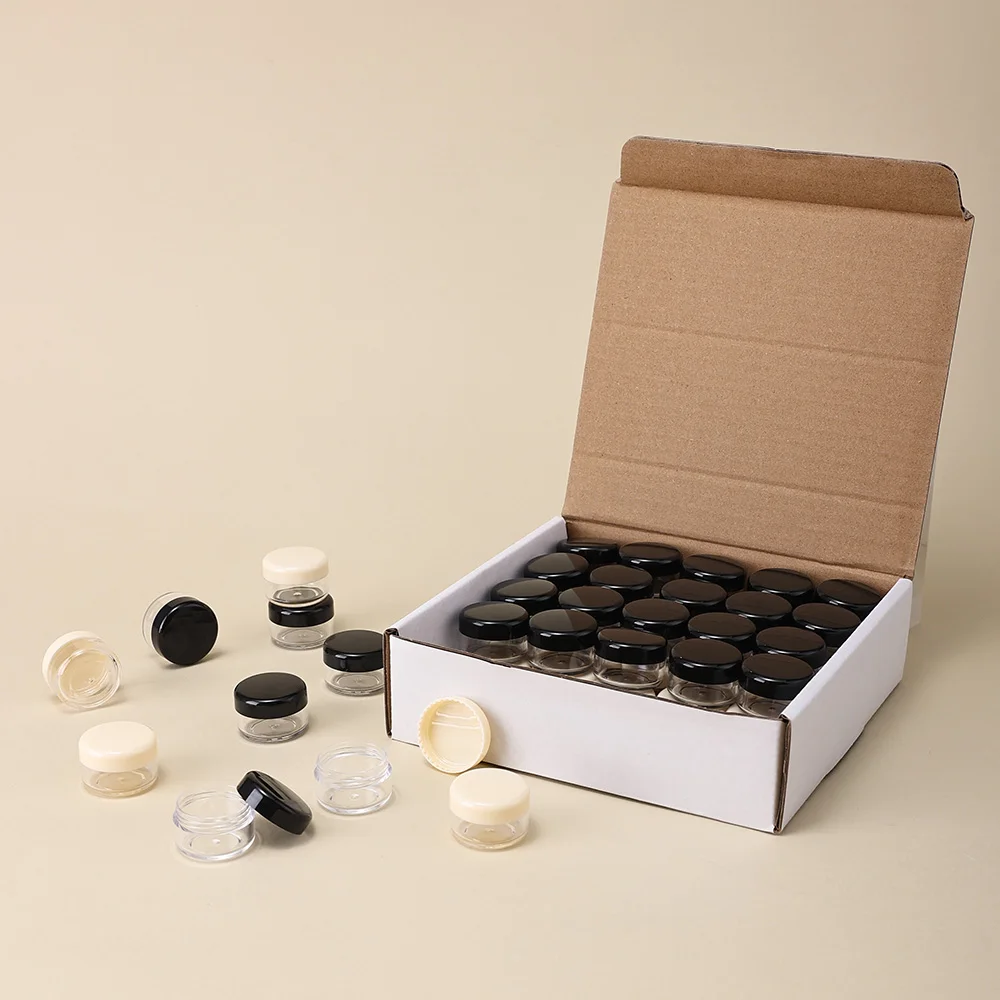 Mini frascos cosméticos de plástico transparente, 50 peças 5g/5ml tamanho de viagem com tampas bege/pretas para amostras de maquiagem loção creme
