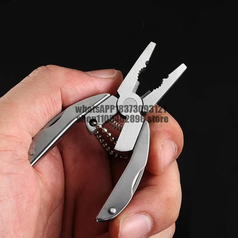 Keychain Multifunctional pliers Mini Portable Folding pliers Emergency Equipment Keychain Multipurpose Combination Mini pliers