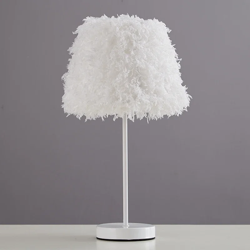 Imitation feather table lamp bedroom lamp Nordic ins girl net red wedding room tassel plush washable table lamp
