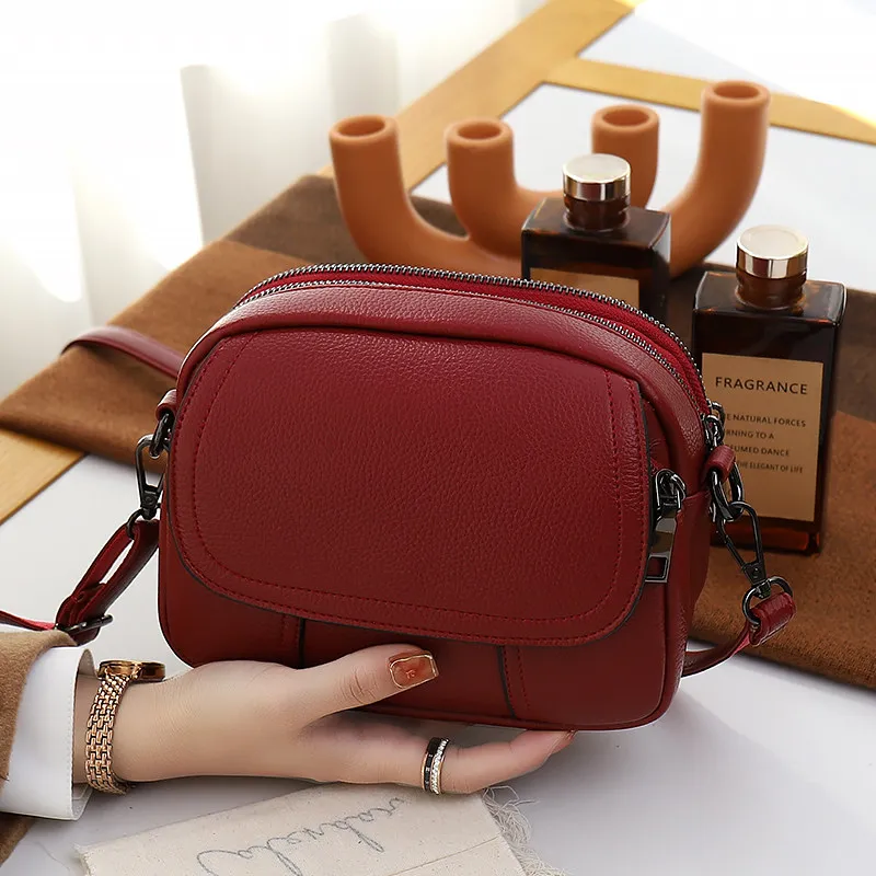 2026 new fashionable and versatile light luxury high-end crossbody bag for women, retro classic simple and practical handbag