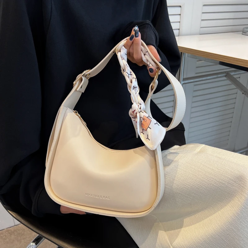 

2024 Women Fashionable Luxury PU Leather Chain Handbag New Large Capacity Crossbody Party Coin Cellphone Shoulder Bag