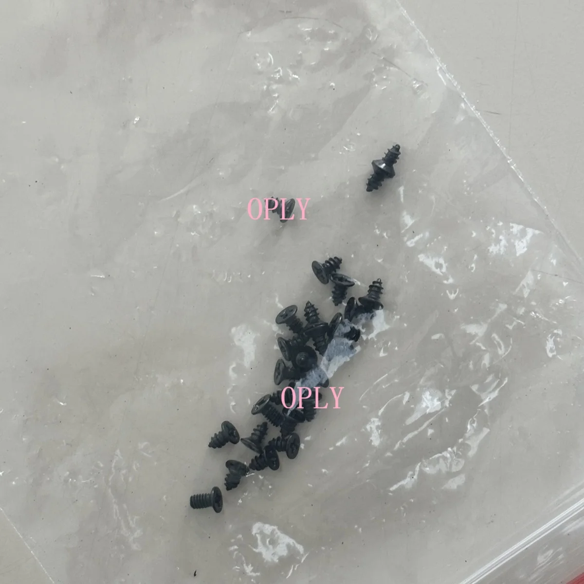 

Screws for our metal case do not buy if no guide