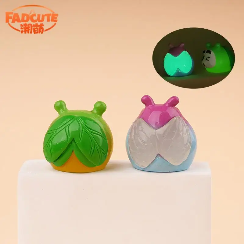 Kawaii Crayon Shin-Chan Desktop Ornament New Japanese Cartoon Anime Character Mini Car Diy Model Decoration Toy Friend's Gift