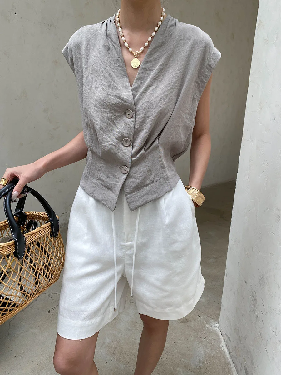 Sommerliche Damen-Weste in unifarbenem, lässigem Design mit Schultertasche, plissiertem V-Ausschnitt und ärmellosem Schnitt. – Detail 36