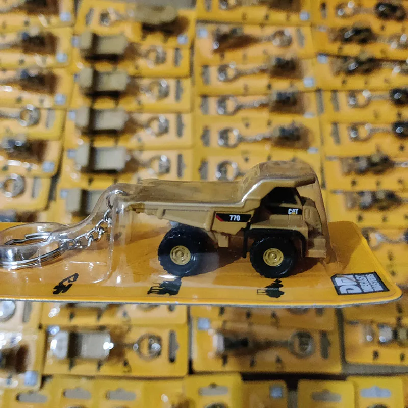 CAT D8T 950M 770 320 Excavator Bulldozer Mountain Car Loader Truck Alloy Engineering Vehicle Key Chain Collection Toy Ornaments