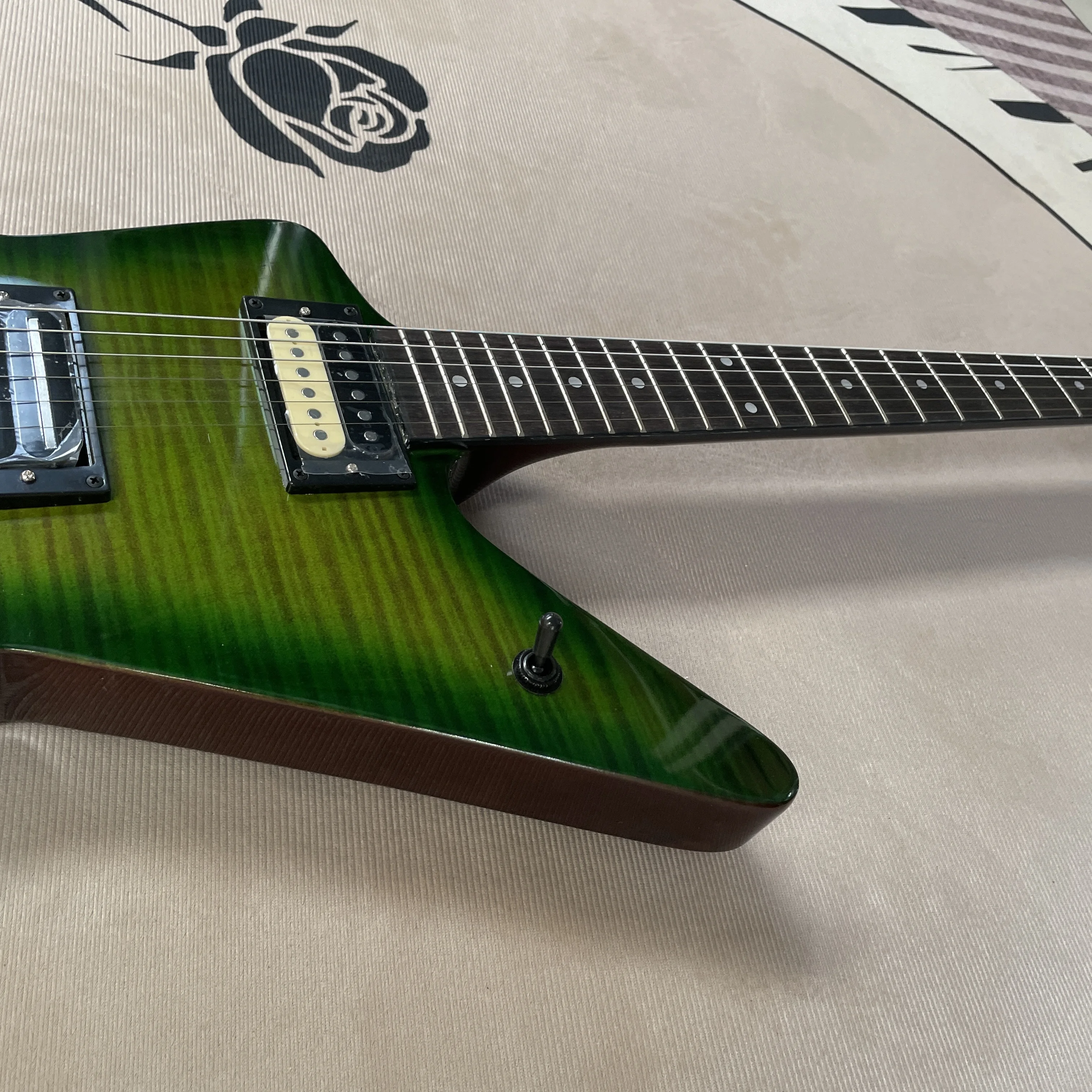 Thumbnail 3 - #4 Latest Guitars Offers
