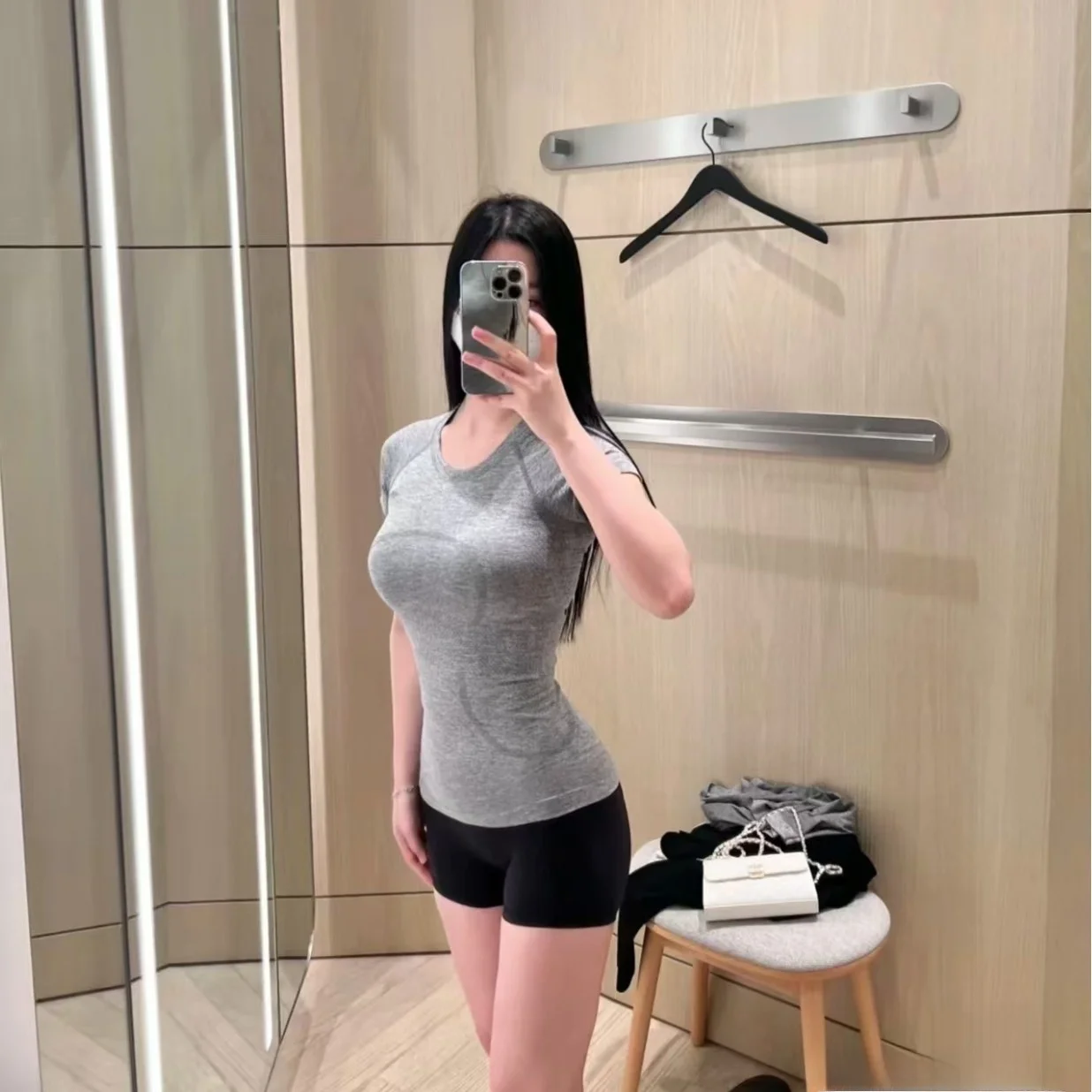 تي شيرت نسائي قصير الأكمام من Lulu Original Label Swiftly Tech يسمح بالتهوية في الهواء الطلق واليوجا واللياقة البدنية والجري #2