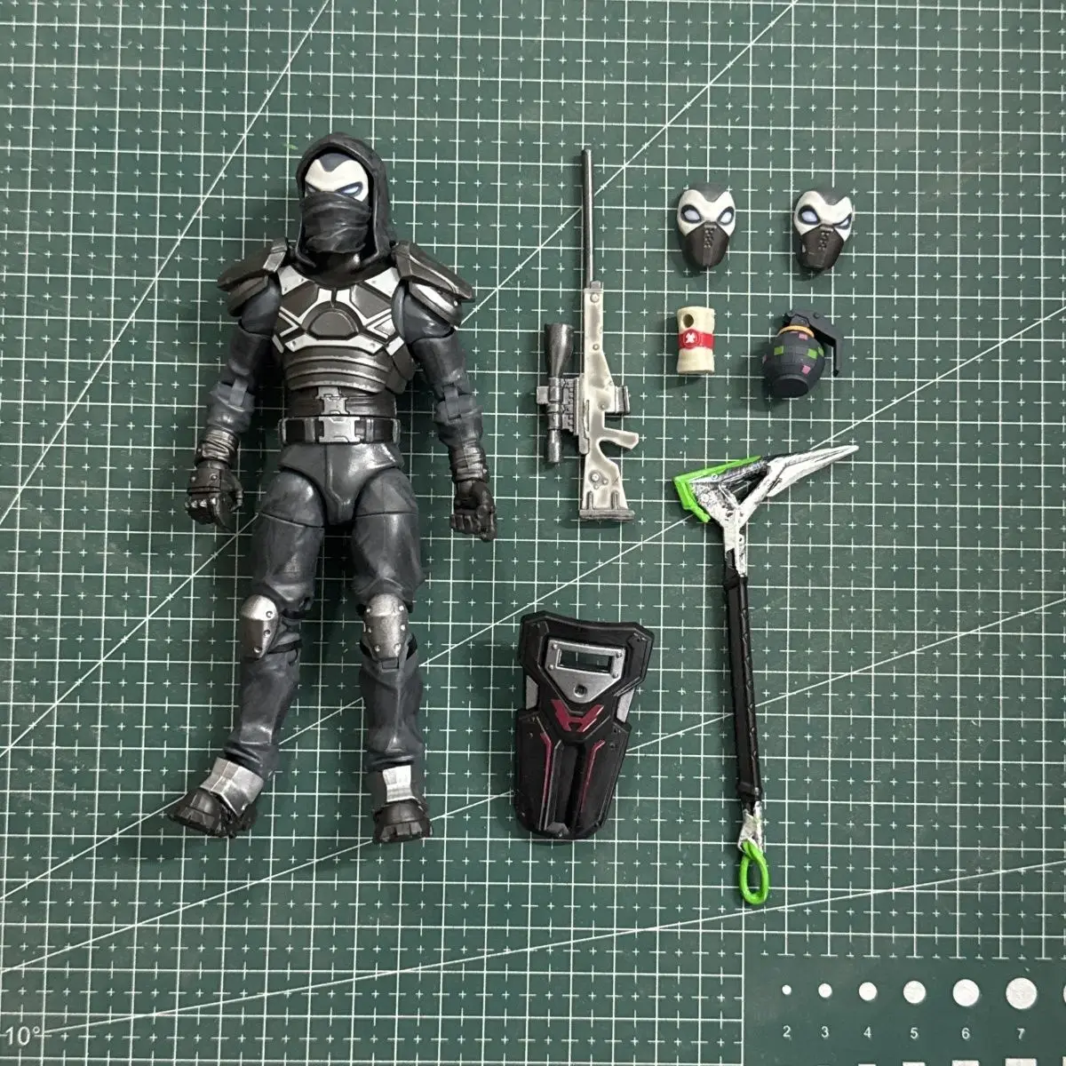 

“Executor” 6-inch Action Figure - Highly Articulated Collectible with Multiple Accessories & Gear Accessories
