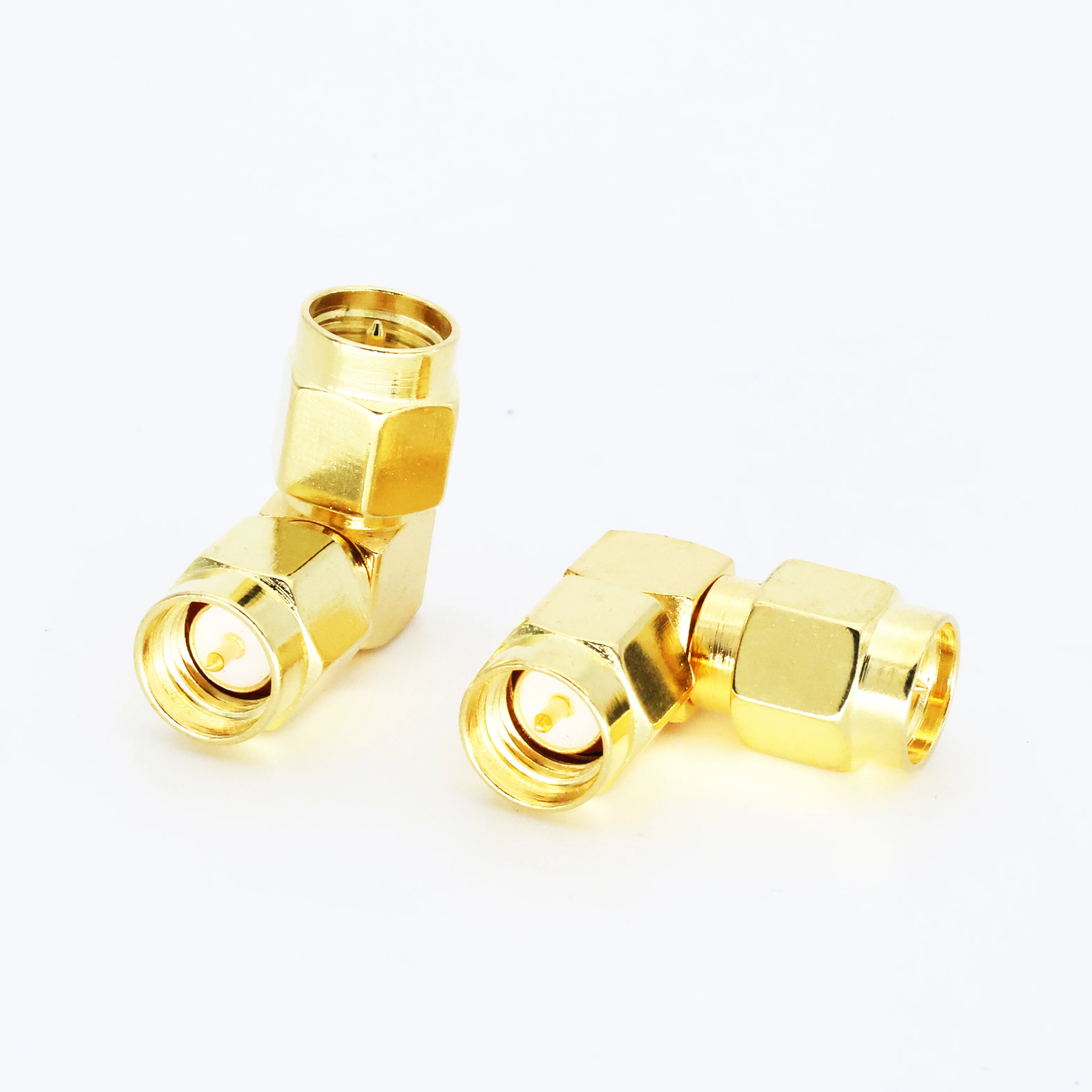 Golden SMA macho plug para SMA macho plug, 90 graus de ângulo direito RF Coaxial High Frequency Adapter Connector, 2pcs