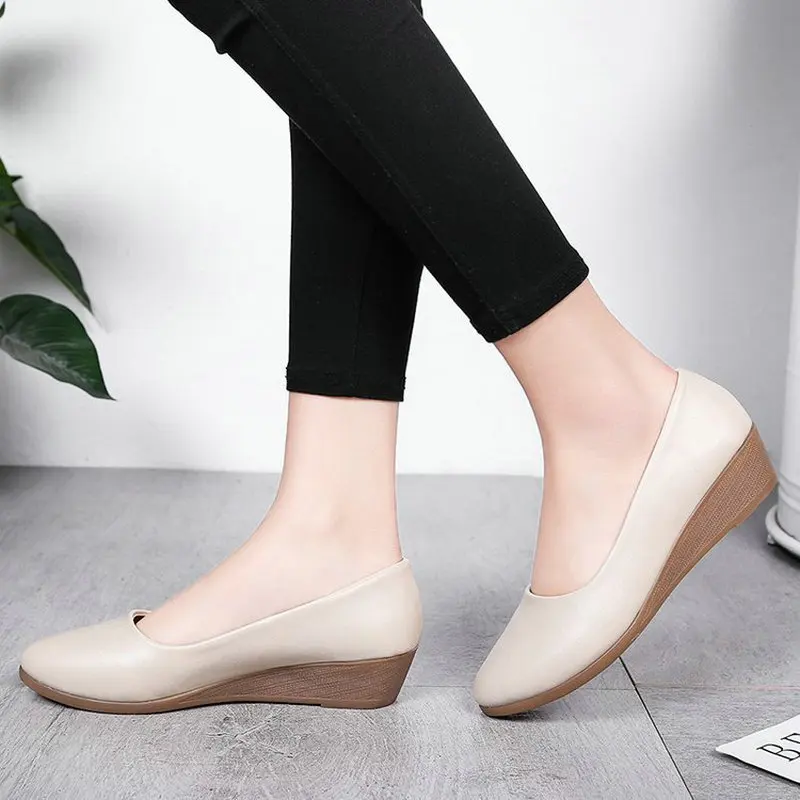High Quality Spring Summer Women Shoes Sneakers Leather Slip On Loafers Wedge Heel Comfort Casual Shoes Women's Footwear Shoes