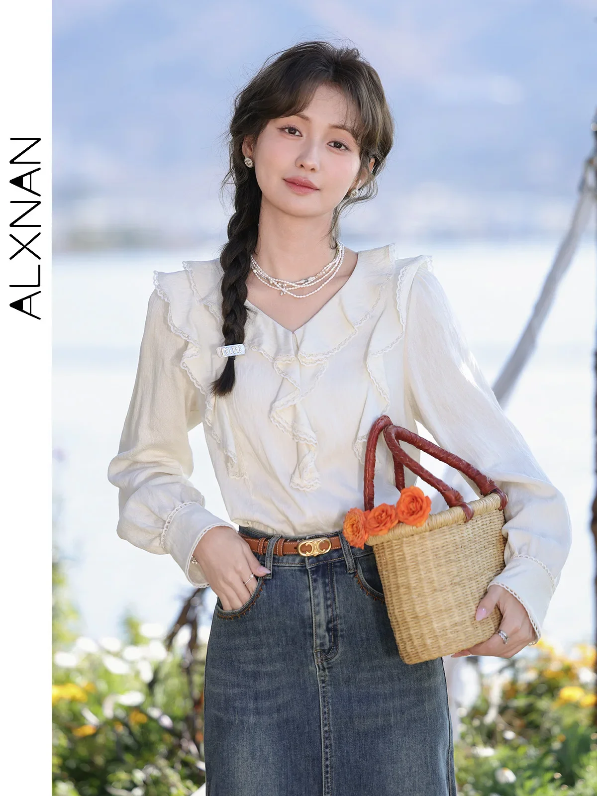 ALXNAN Women's Vintage Pastoral Style Blouse 2024 Autumn New Ruffled V-neck Agaric Edge Patchwork Lace Female Casual Tops L33721