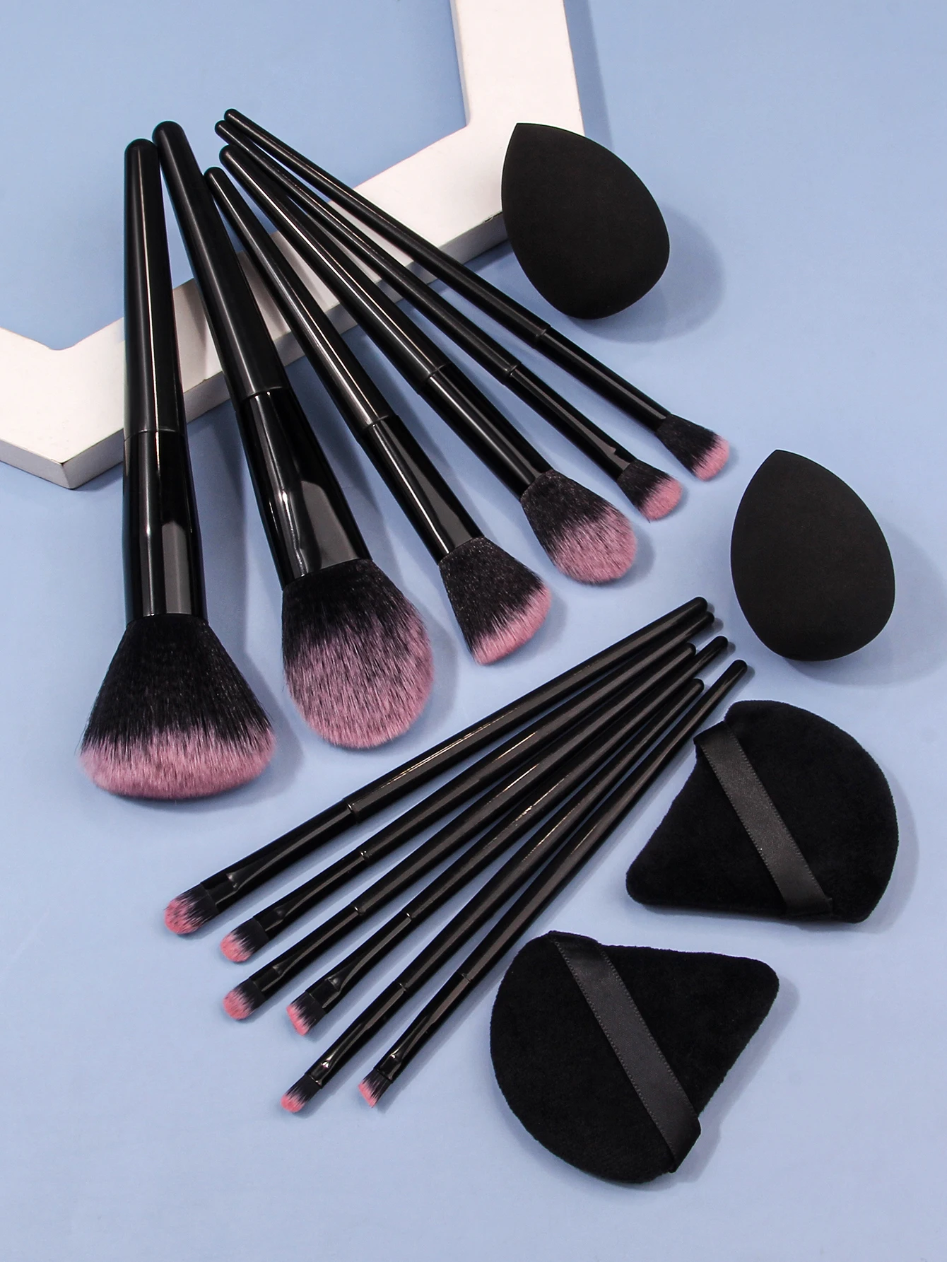 12Pcs Soft Makeup Brushes Set for Cosmetic Beauty Foundation Blush Powder Eyeshadow Concealer Blending Make Up Brush