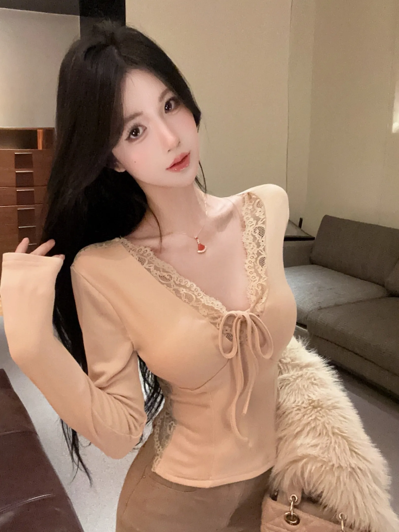 

Pure Desire Sexy V-Ne Fibone Bal Women's Autumn Winter Fce Lined Lace Base irt Inner Wear Outer Wear