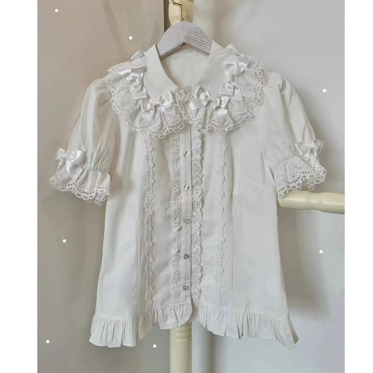 2025 Vrouwen Kawaii All-Match Japanse Leuke Lolita Blouses Peter Pan Kraag Zomer Shirt Tops Meisjes Zoete Bladerdeeg mouw Chic Blouse