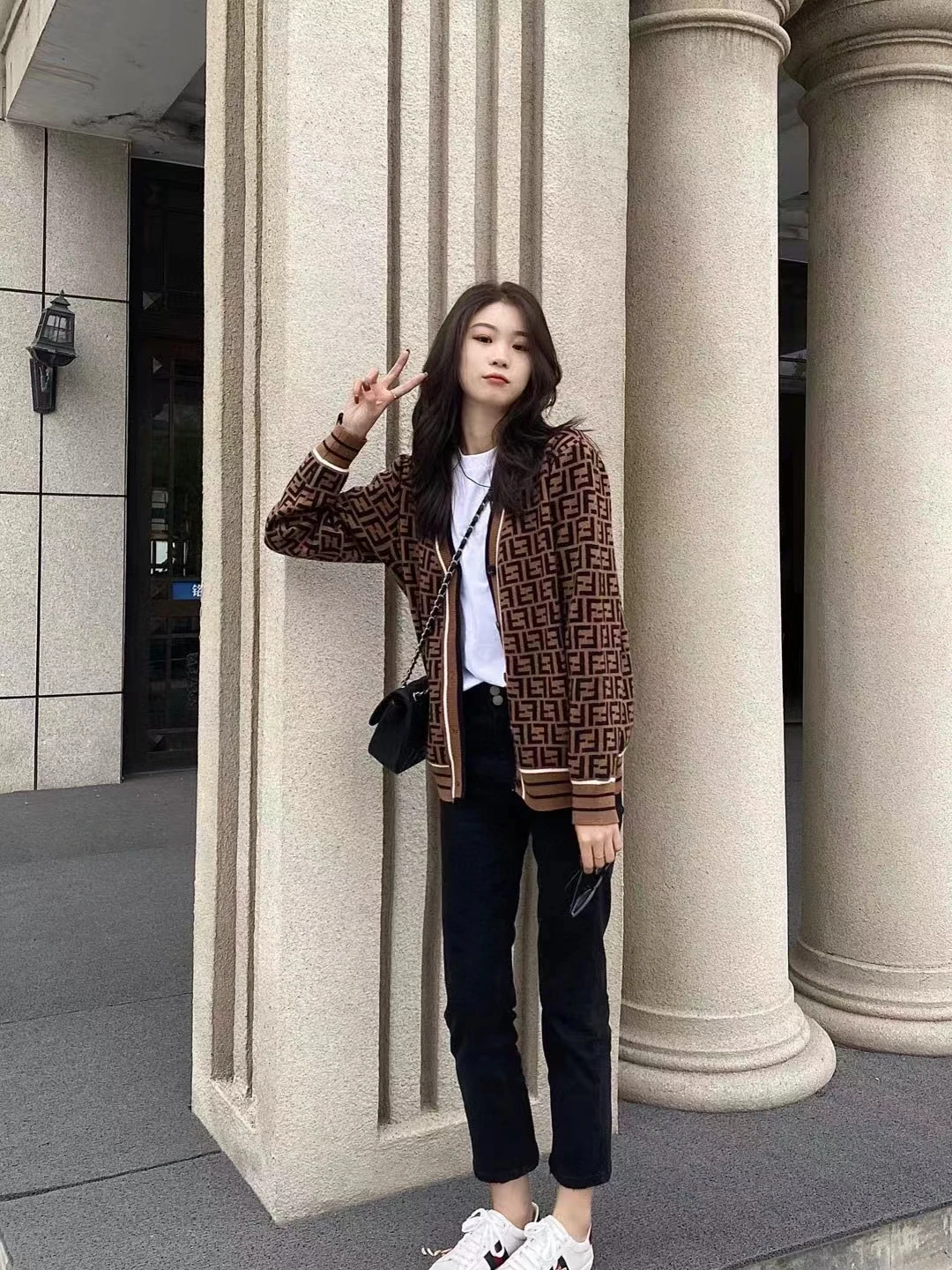 Women's Sweater 2024 New Knitted Casual Sweater Jacquard Letter Knitted Cardigan Autumn Fashion Button V-neck Top