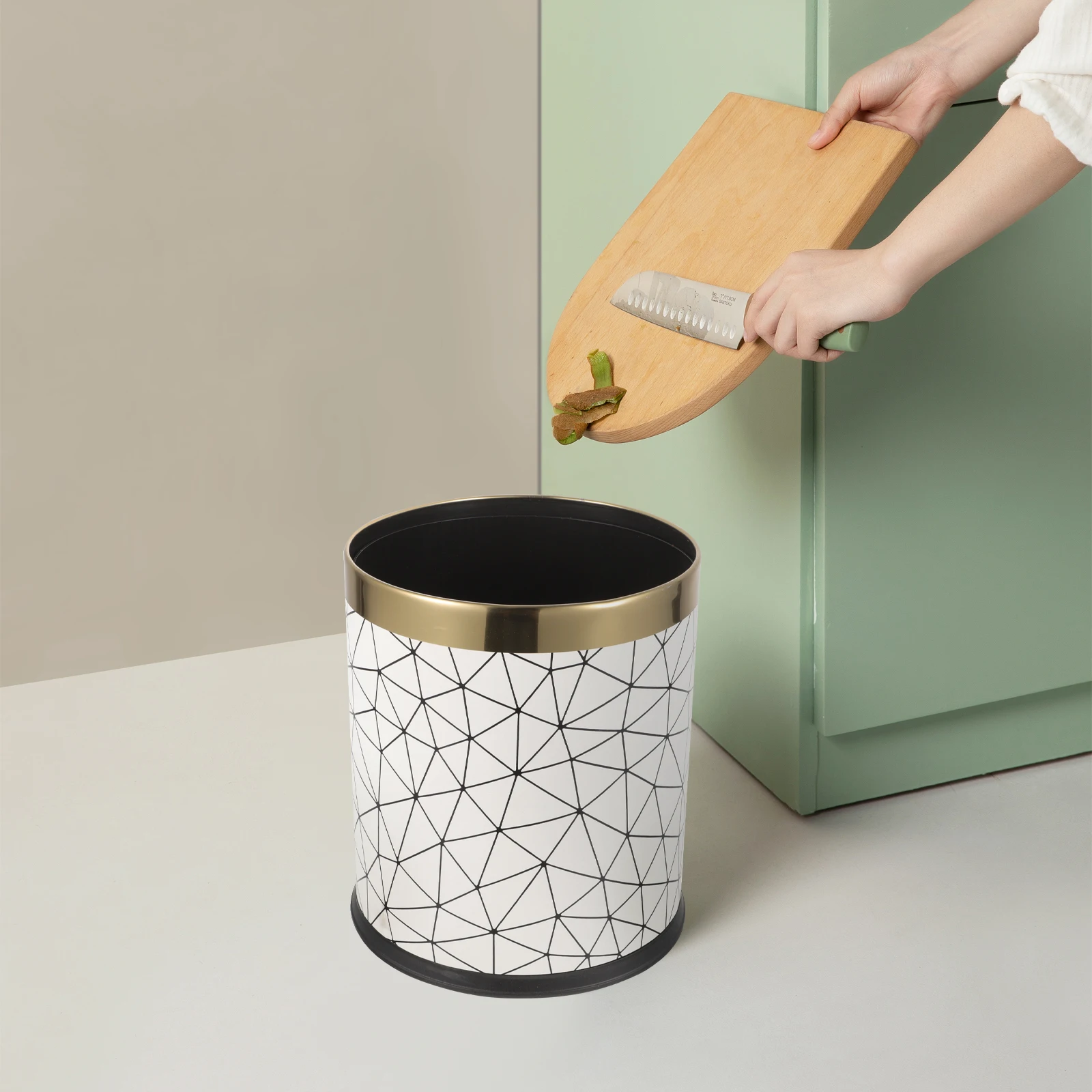 

Retro Trash Can Paper Bin Bedroom Garbage Household Plastic Waste Small Office for Bathroom