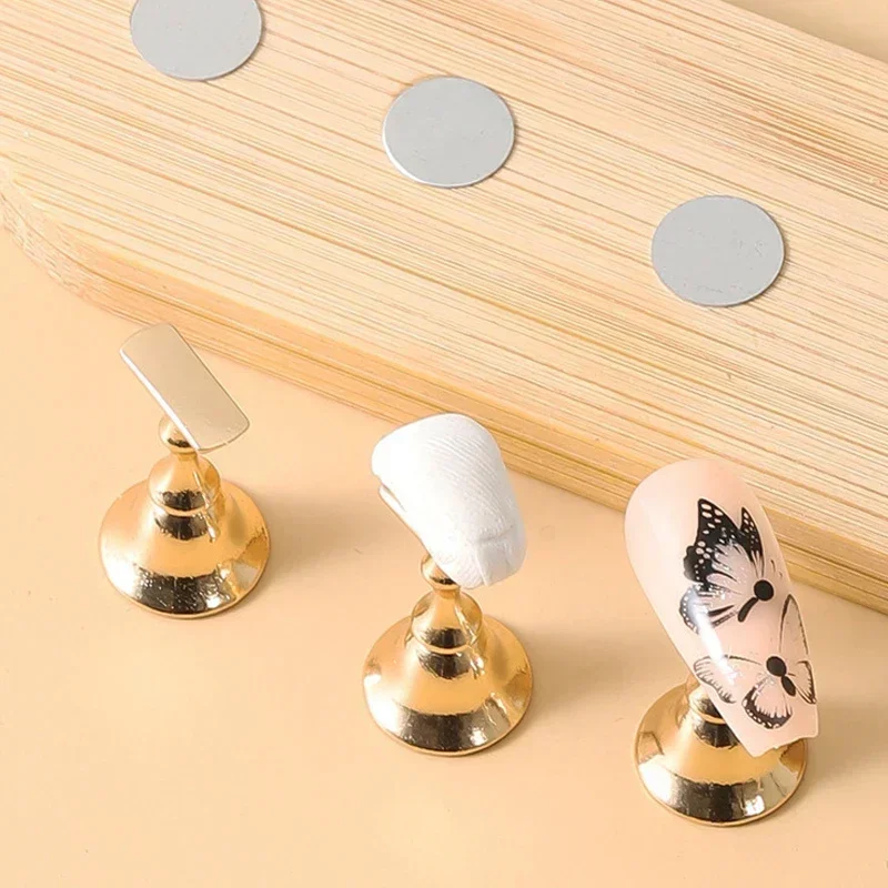 5/10pcs Magnetic Nail Stand for Press on Nails Display Manicure Beginner Diy Fake Nail Tips Practice Holder with Reusable Putty