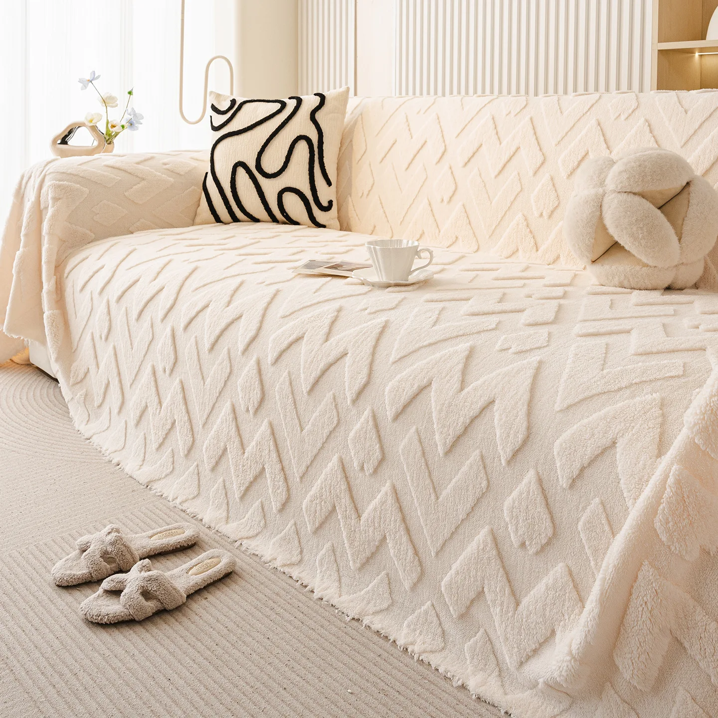 

Creamy Style Fluffy Cotton Sofa Cover 2025 New Autumn/Winter Thickened Seat Cushion with Premium Feel and Anti-Slip Design