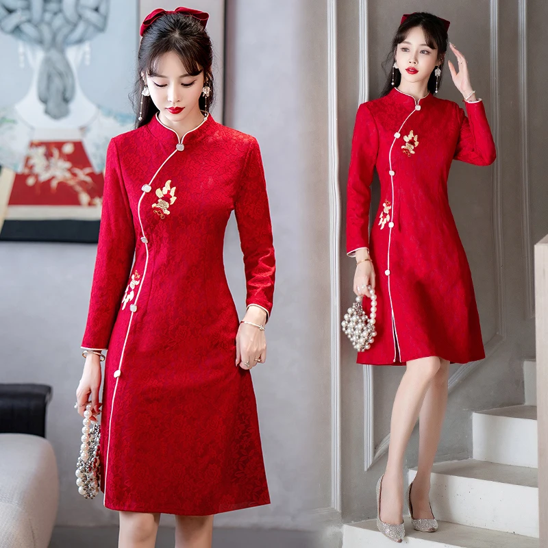 Chinesische traditionelle Damen bekleidung High-End-Cheong sam gute Qualität Herbst Langarm Spitze Stickerei Vintage rot Qipao Kleid