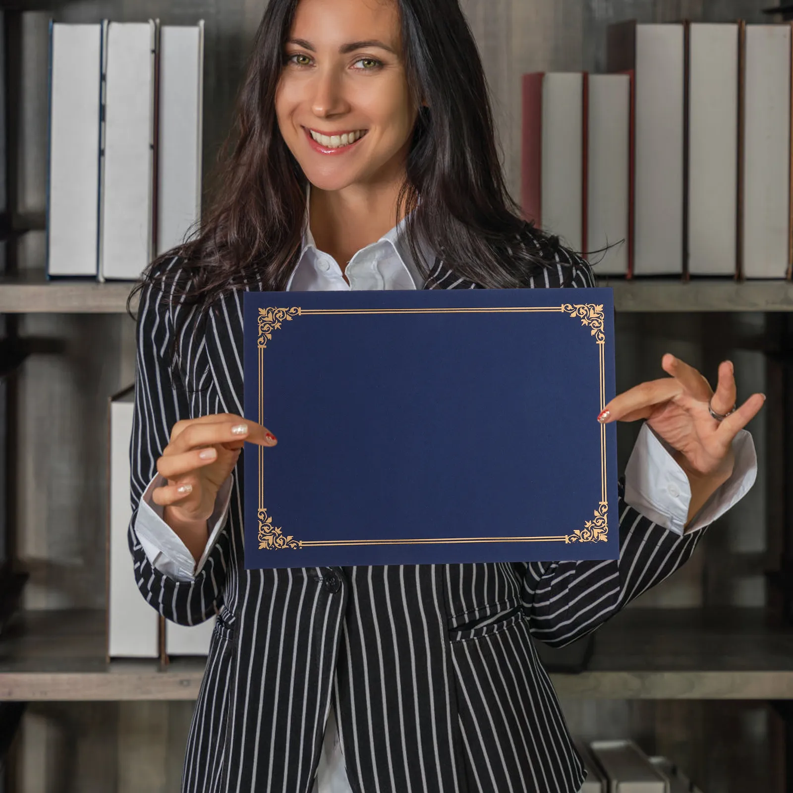 

3 комплекта стильных папок-обложек для сертификатов и дипломов, для хранения наград и документов на церемониях