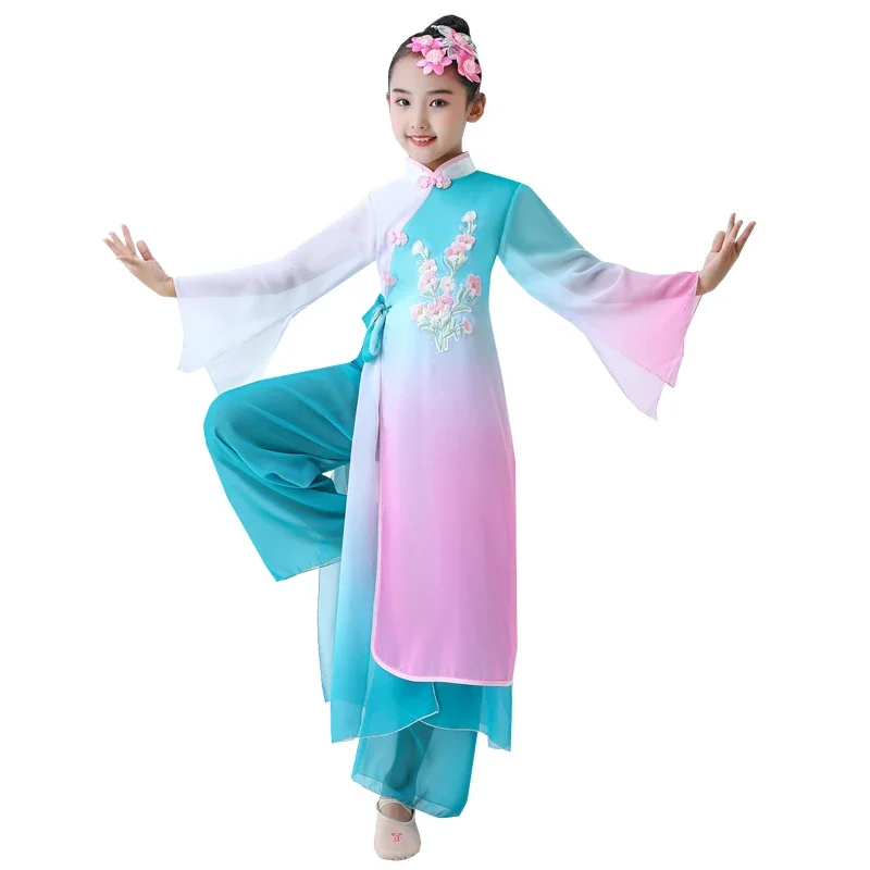 Klassieke Yangko-dansvoorstelling voor kinderen, elegant fan-danspak, oude Hanfu-paraplu Yangko-podiumvoorstelling