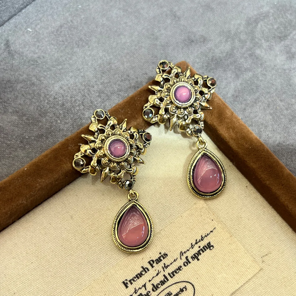 European and American luxury 925 silver needle purple enamel stud earrings retro high-end niche design temperament earrings cour