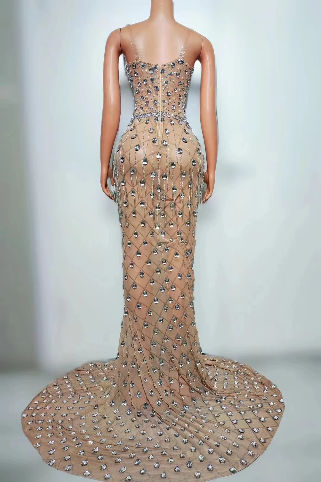 Charming Bright Crystal Dress Sexy LuxuryBeaded Rhinestone Tule Evenina Dress PromParty Dress Noble Wedding Wedding Dress A572