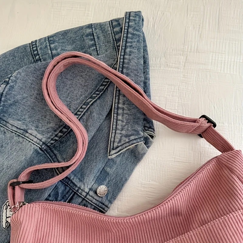 Cord-Umhängetasche für Damen, lässige gestreifte Tragetasche mit großem Fassungsvermögen und Reißverschluss, süßer Hutaufnäher, perfekt für den täglichen Gebrauch – Detail 2