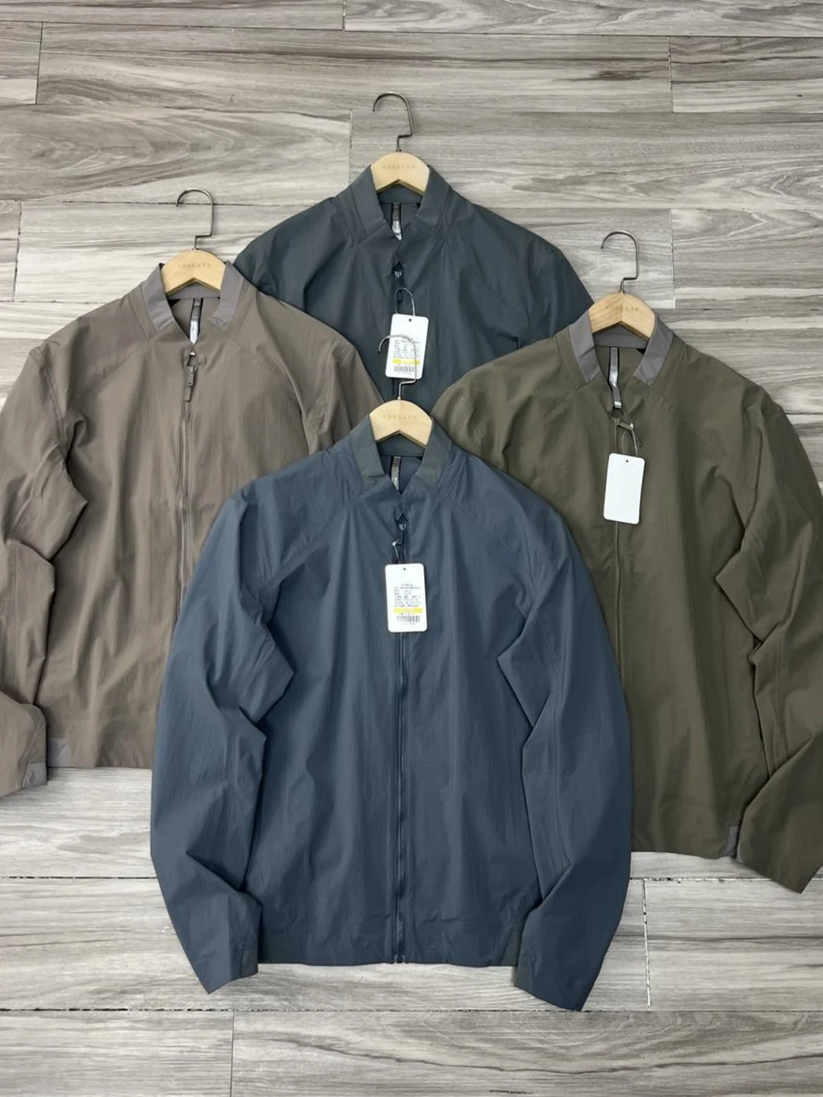 

Busin Series Men's Early Autumn Thin Single Layer Breathable Windproof Stand Collar Jaet Coat Zipper Decoration Faion ...