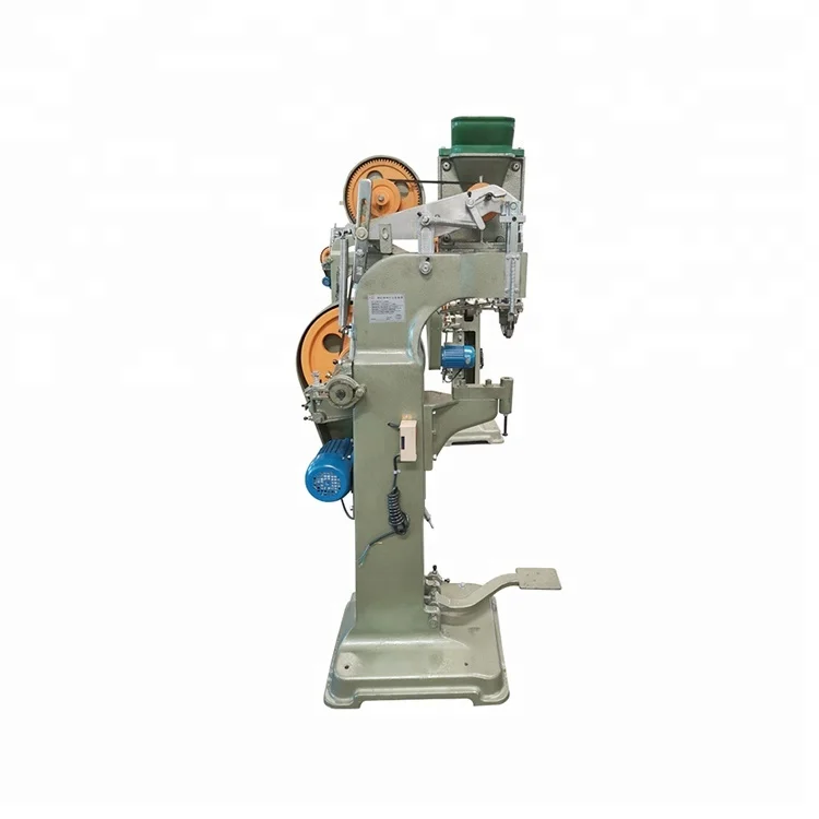 Máquina automática de rebitagem e clinching de hardware