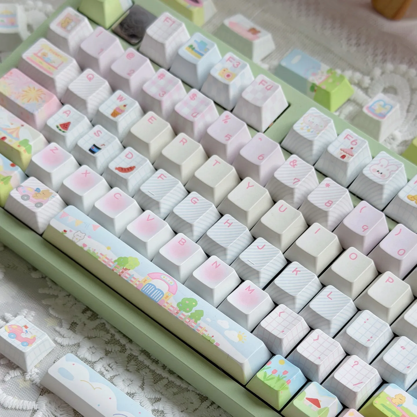 MAIMOOO Keycaps Small Animal Amusement Park Cute PBT Cherry PC Translucent Fog UV Sublimation Keycaps