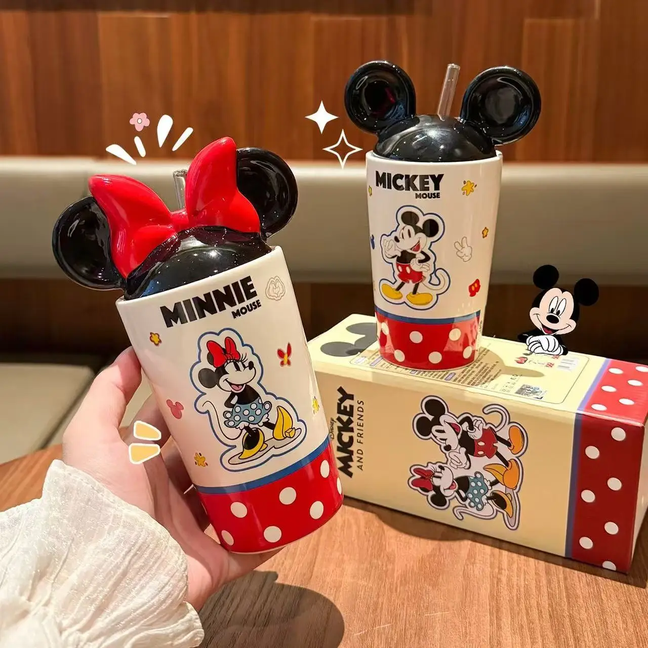 Tazza d'acqua di marca Cartoon Mickey Mouse Co Tazza in ceramica Disney carina Minnie Mouse con coperchio tazza di paglia regalo festival di coppia