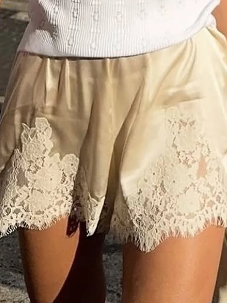 2025 패션 바텀스 새틴 반바지 섹시 레이스 패치워크 슬립 반바지 여성 우아한 하이웨이스트 솔리드 컬러 실키 파자마