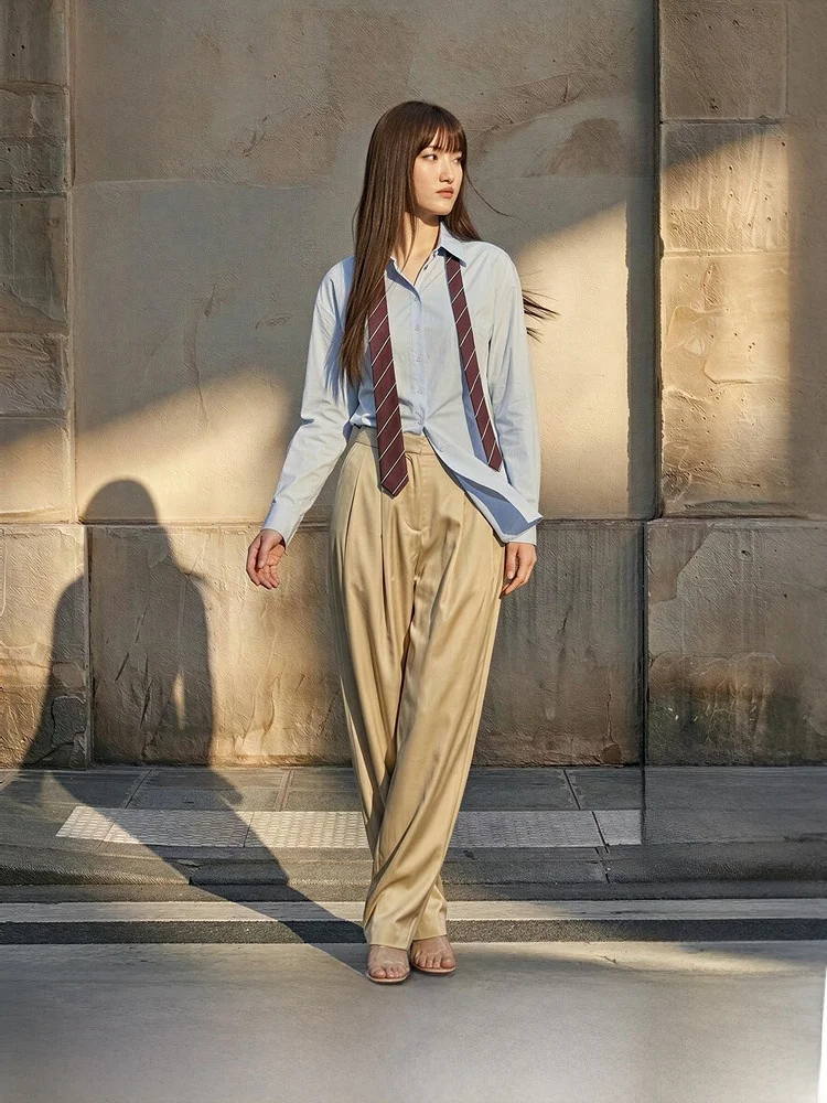 

H&M Women's Shirt Tailored Waist Slimming Commute Fashion Cool Cotton Long Sleeve Button up Casual Style Spring 2026