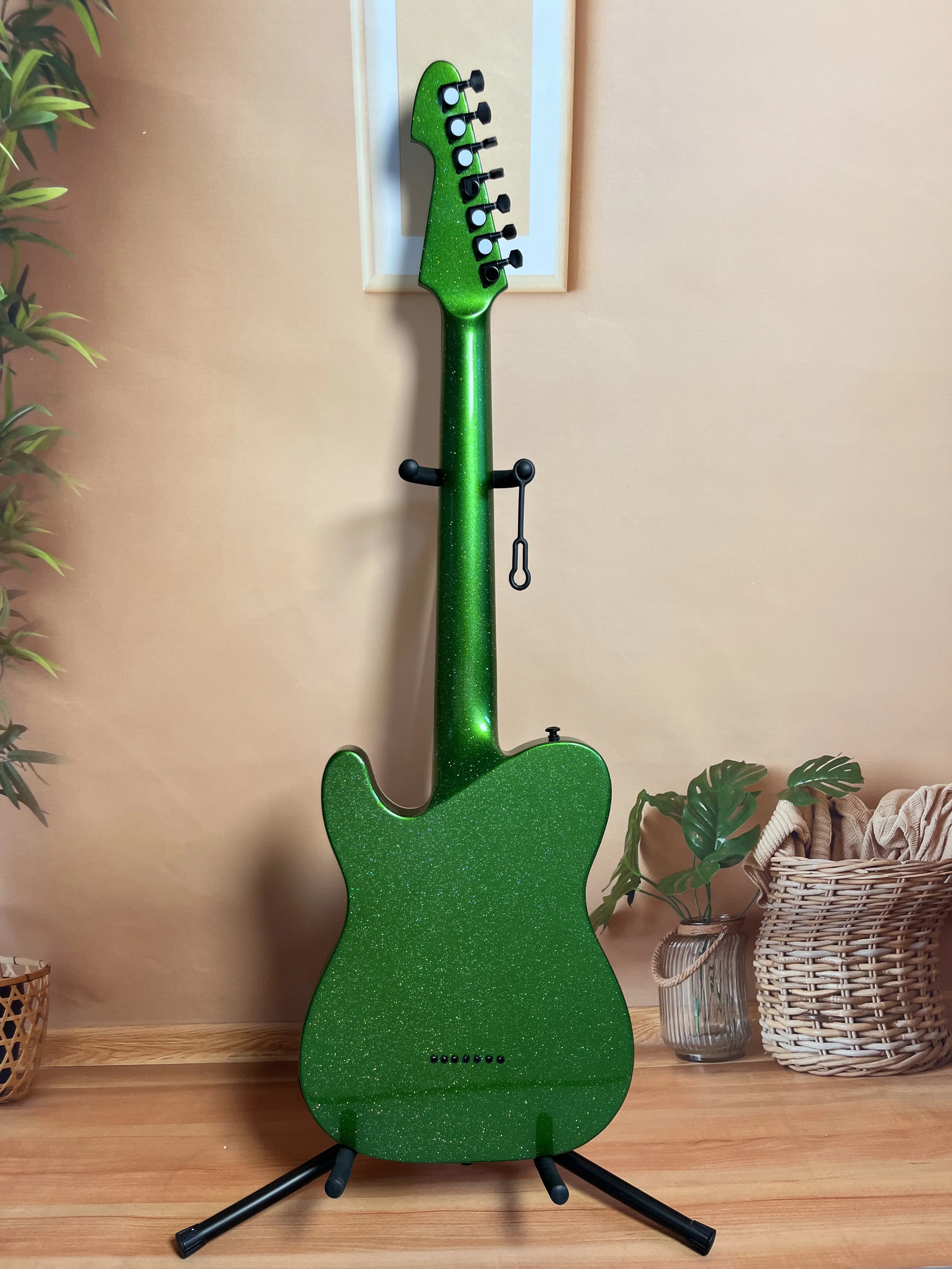 Chinese Electric Guitar Green Color 7 String basswood body Maple Neck