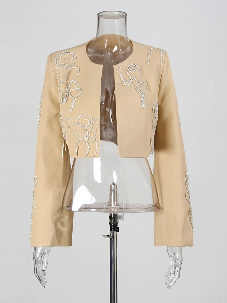 طقم مكون من قطعتين مطرز للنساء برقبة دائرية وأكمام طويلة وسروال قصير عالي الخصر فضفاض طقم أنيق طقم نسائي جديد