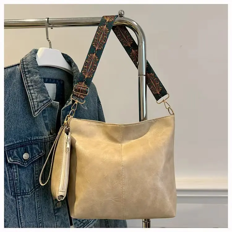 Damen-Eimer-Einkaufstaschen-Set aus Retro-PU-Material, verstellbarer breiter Riemen für den täglichen Bedarf, mit modischem Reißverschluss und Polyesterfutter – Detail 10