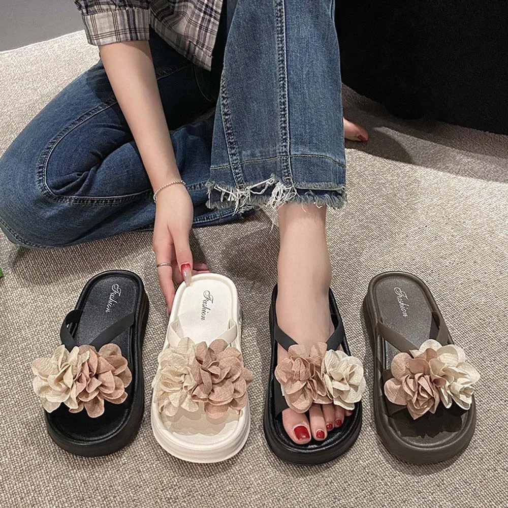 Tongs décontractées à fleurs pour vacances, chaussures épaisses antidérapantes, sandales de bord de mer, pantoufles de plage en caoutchouc PVC pour filles et dames