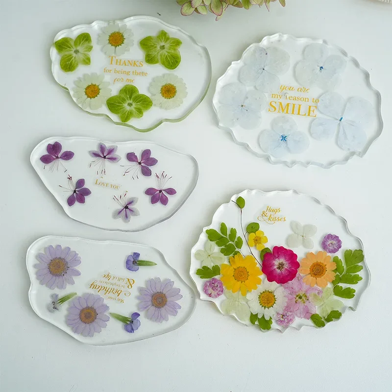 

1pcs Real Flower Coasters Handmade Drip Glue Dried Flower Botanical Resin Coasters Heat Insulation Mats Transparent Ornaments